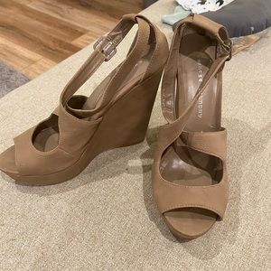 Chinese Laundry Wedges